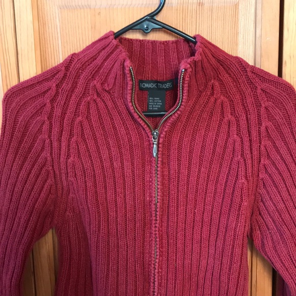 Beautiful Zip Up Crew Neck Sweater - Picture 6 of 6